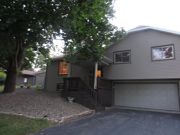 2nd image of 304 Oak Forest Dr