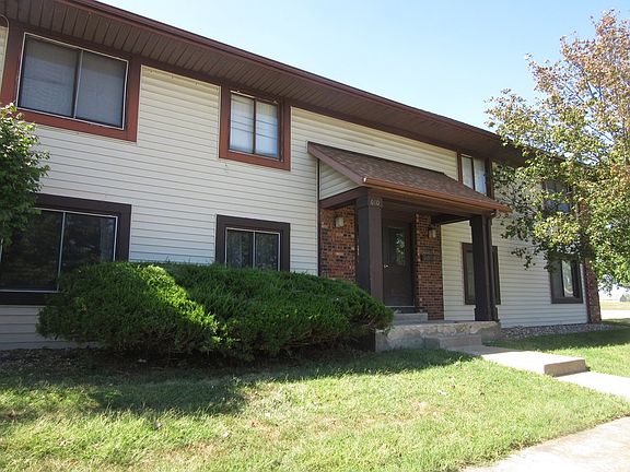 3rd image of 603 Woodwind Ct