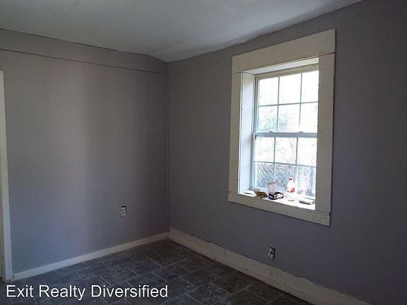 5th image of 821 Richardson St