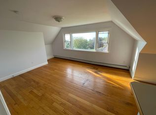 177 Water St APT 4, Portsmouth, RI 02871