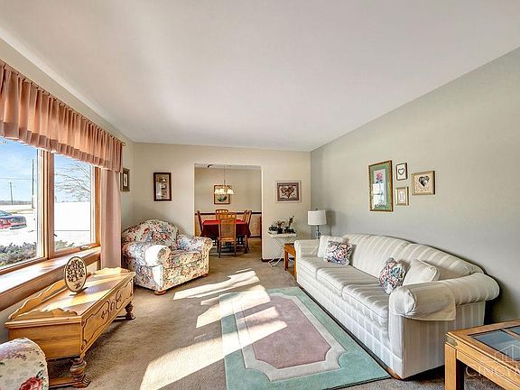 2nd image of 712 Taylor School Rd