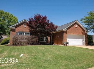 202 Meadow Lake Dr, Carrollton, GA 30116