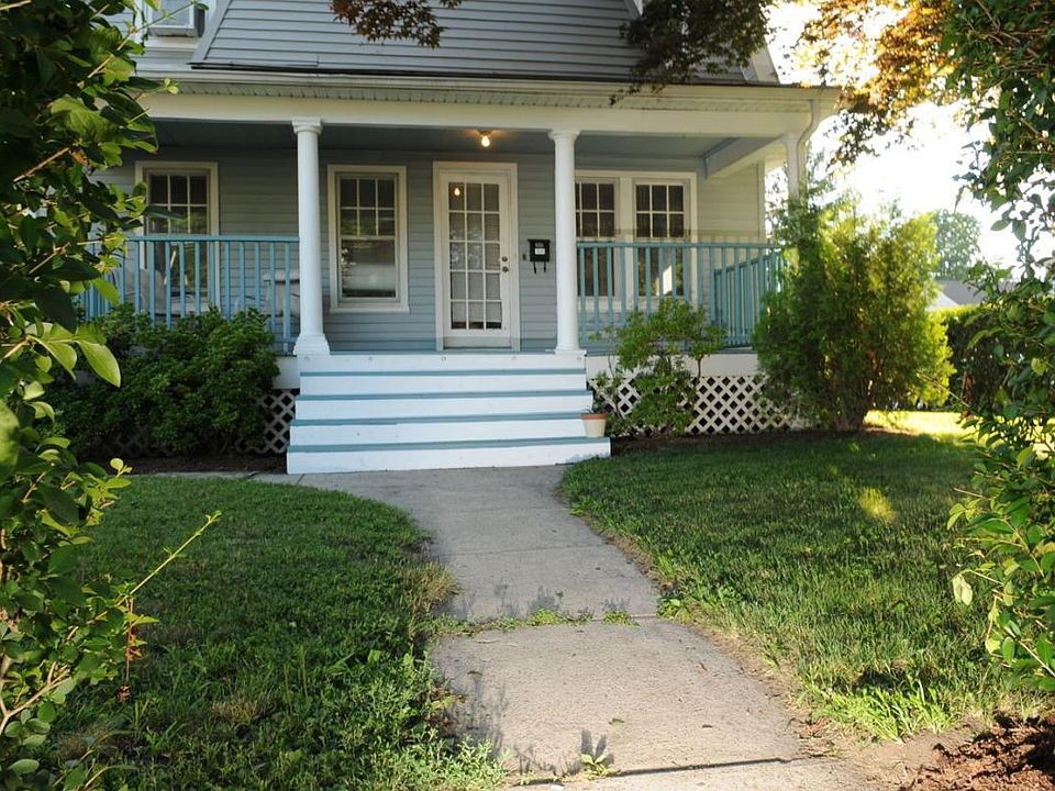 Front of house, porch