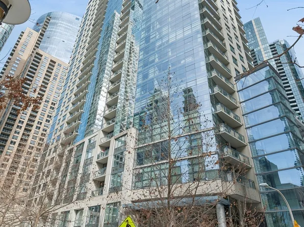 201 N Westshore Dr APT 1102, Chicago, IL 60601