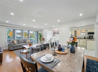 21 Tillplain Rd, Toronto, ON M3H5R1