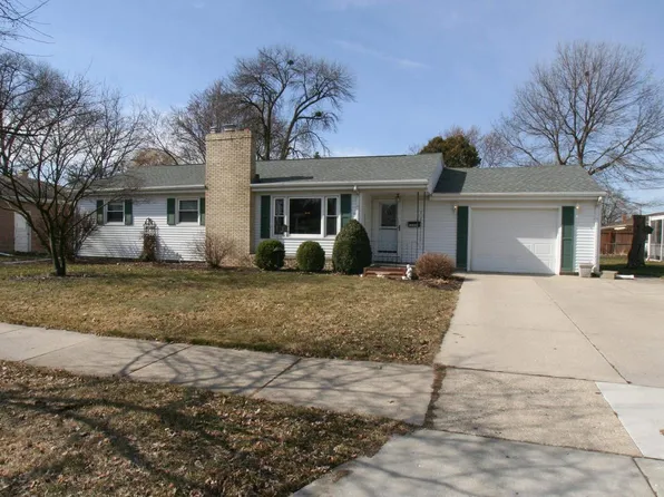 1233 North Sumac Drive, Janesville, WI 53545