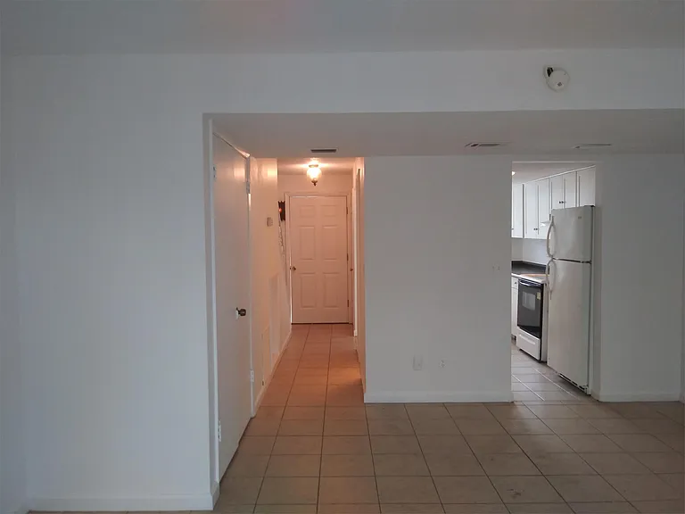 625 N Halifax Ave #6 — Photo 11