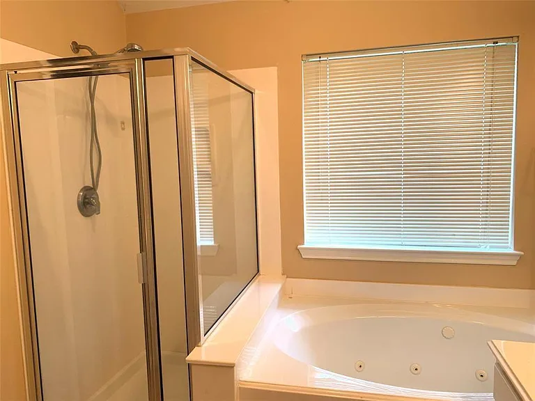 9119 Melody Park Ln — Photo 18