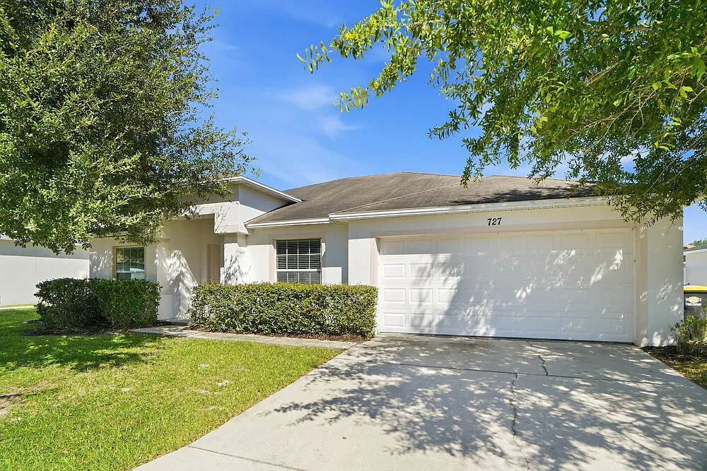 4 bed, 2.0 bath, 1710 sqft, $1,985 — Photo 1