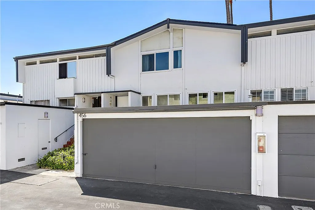 Building Photo - 456 Orion Way