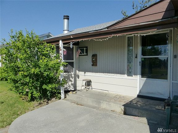 3rd image of 428 N Central Dr