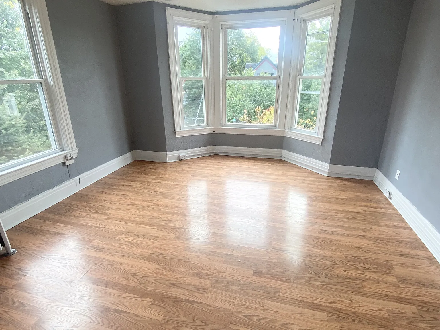 911-13 State Street - 913 State St Apt 3 — Photo 2