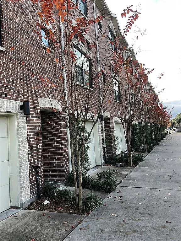 2 bed, 1492 sqft, $2,100 — Photo 1