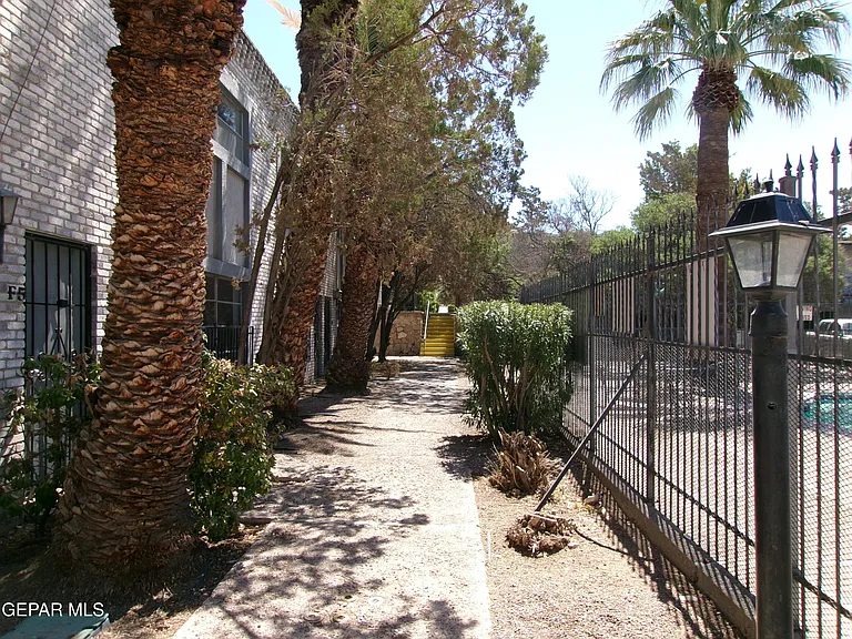 6700 Escondido Dr #F4 — Photo 14
