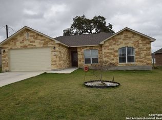 125 Parkcrest, Floresville, TX 78114