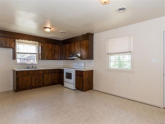 5th image of 3019 Fisher Ave