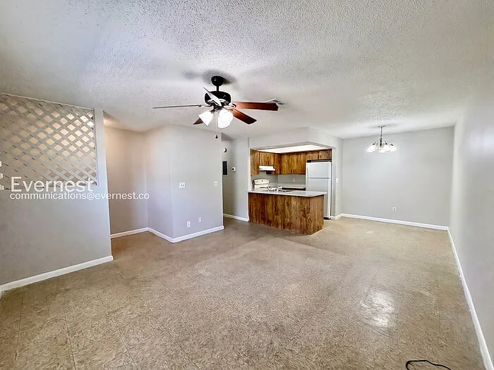 3062 Saint Paul Dr — Photo 3
