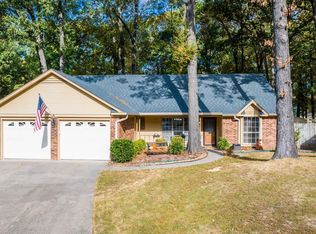 6 Sharondale Ct, Maumelle, AR 72113