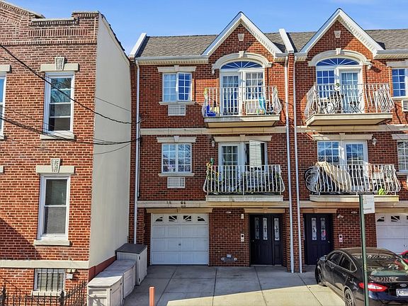 4th image of 6027 78th Avenue