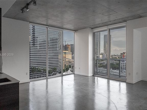 5th image of 151 SE 1st St APT 811