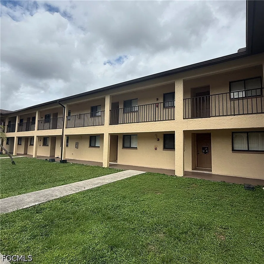 2 bed, 2.0 bath, 882 sqft, $1,300 — Photo 1