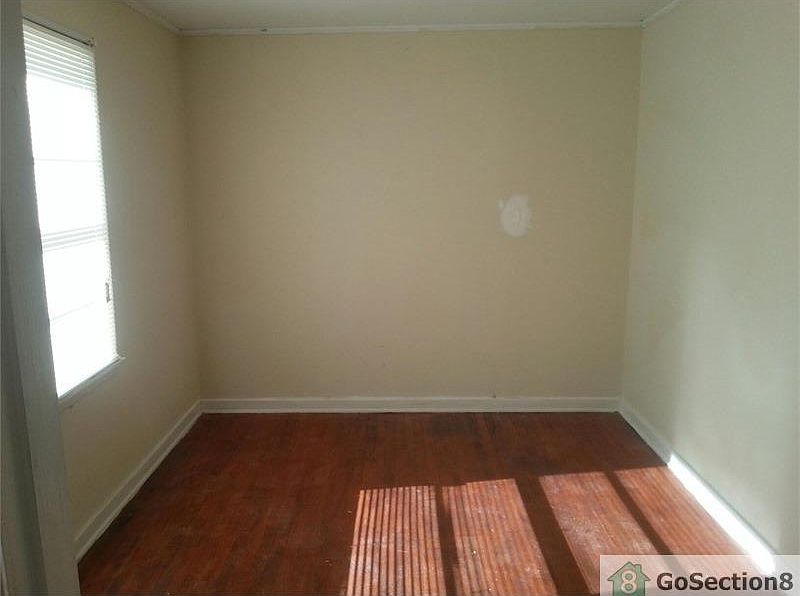 2nd image of 3808 Audubon Rd