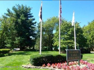 52 Medford Ct, Red Bank, NJ