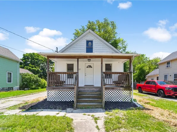 607 W 22nd St, Lorain, OH 44052