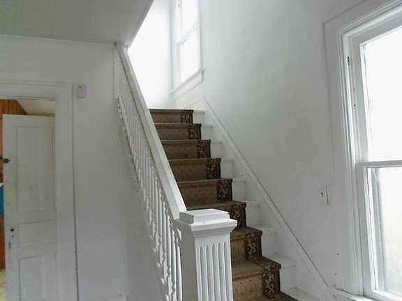 5th image of 1207 Nicklin Ave