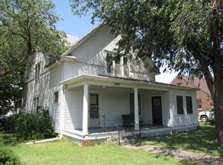 305 E 2nd St SE, Russell, KS 67665