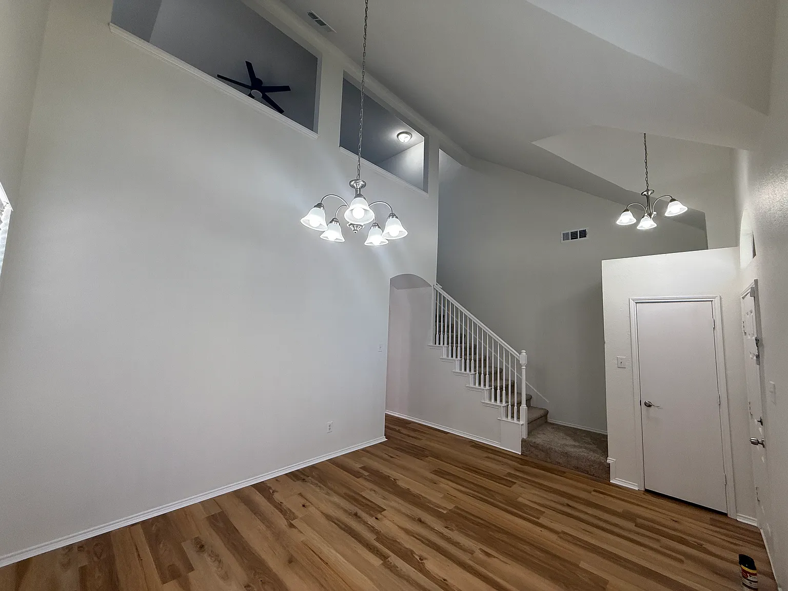 4 bed, 2.5 bath, 2485 sqft, $2,695 — Photo 2