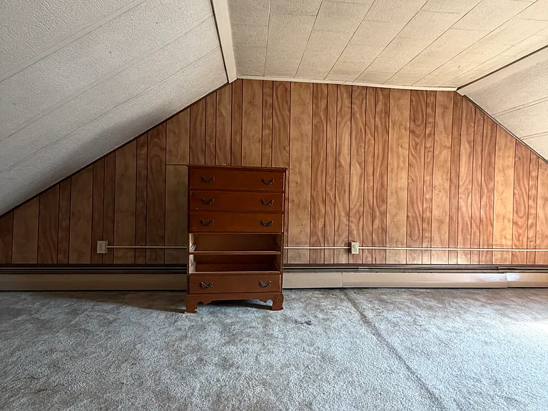 319 S 2nd St — Photo 15