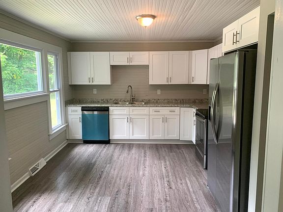 4th image of 1210 Mountain Ave