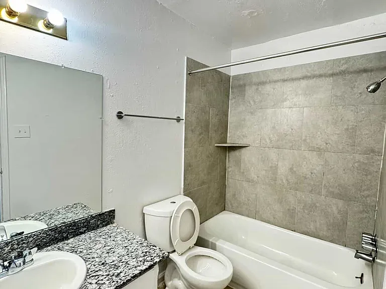 Inglewood Village Apartments — Photo 63