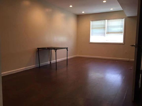 3rd image of 164 Jules Dr #2
