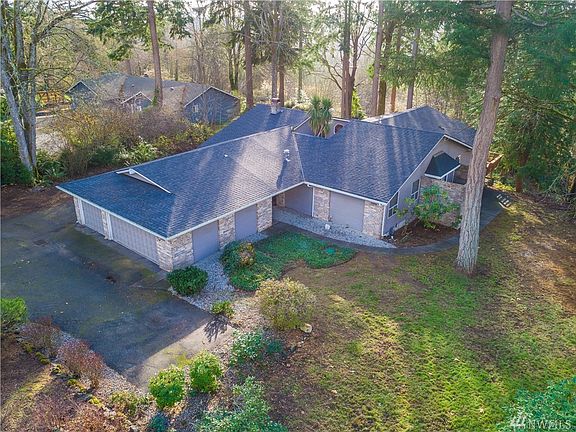 3rd image of 4702 Dunbar Dr NW