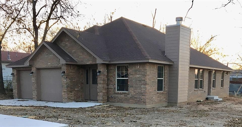 1st image of 3415 N Pecan St