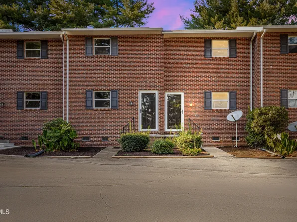 201 Ron Royce Dr #8, Elizabethton, TN 37643