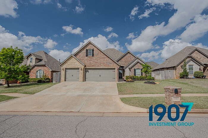 1st image of 1013 Samantha Ln
