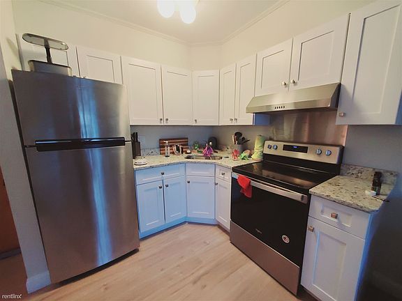 2nd image of 27 Oak St APT 13