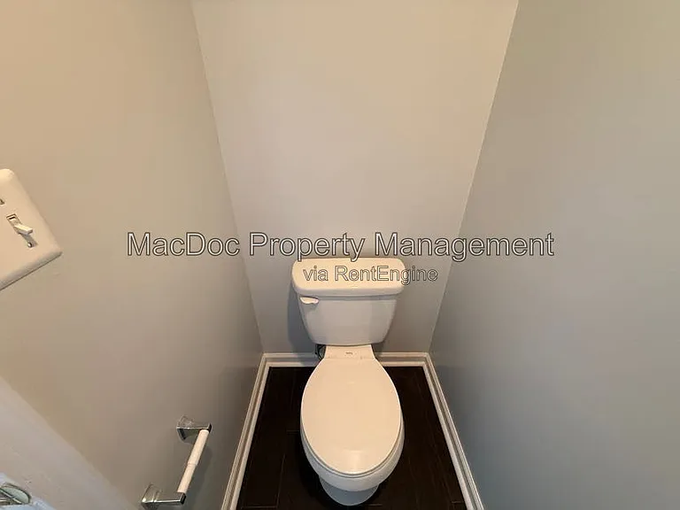 1404 Graham Dr — Photo 55