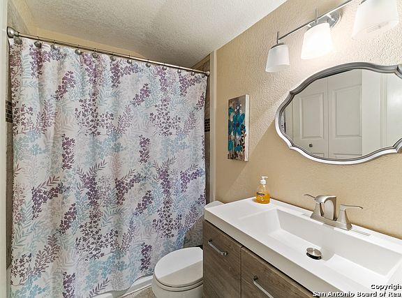 5th image of 6127 Paso Valley Dr