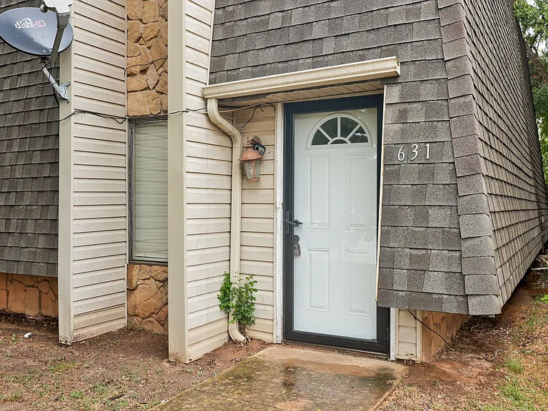 631 Welston Cir #631 — Photo 1