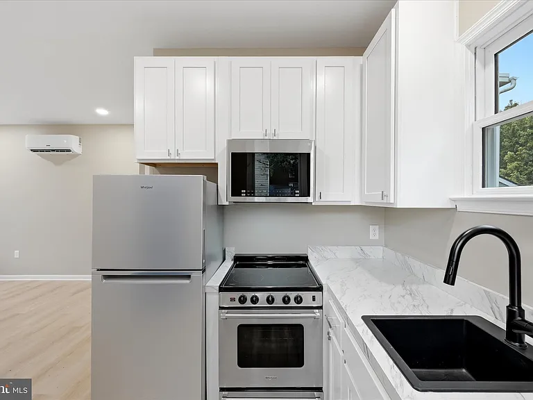222 S Kent St — Photo 15