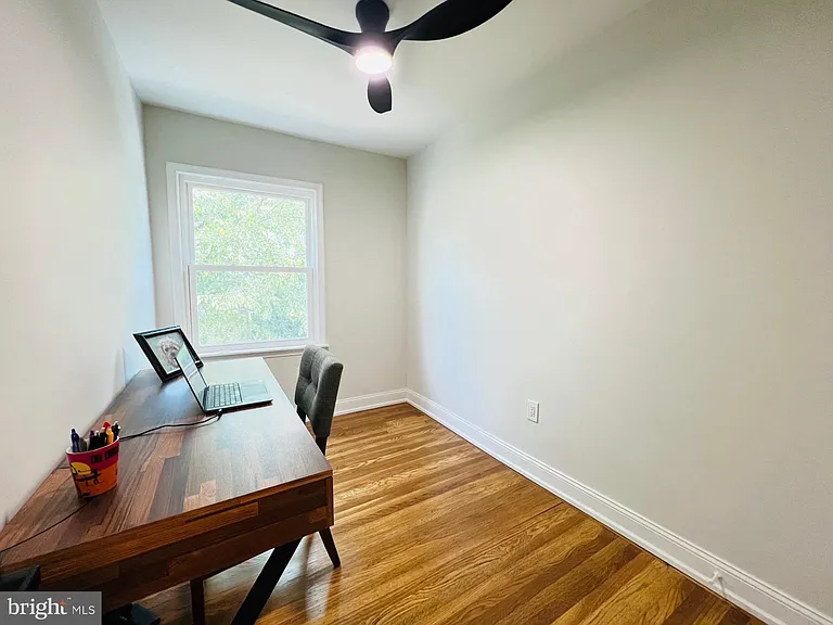 4735 Sheldon St — Photo 30