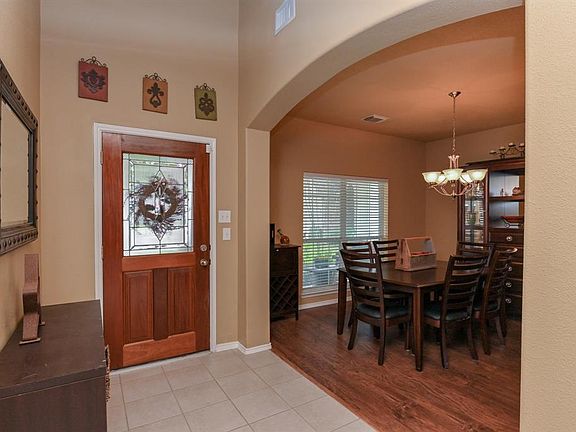 4th image of 13935 Sac Ct