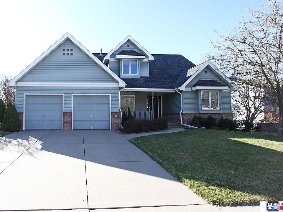 1st image of 301 W Chadderton Dr