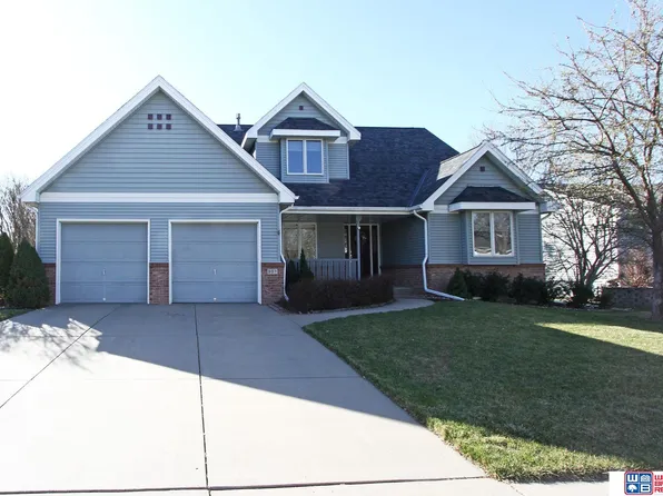 301 W Chadderton Dr, Lincoln, NE 68521