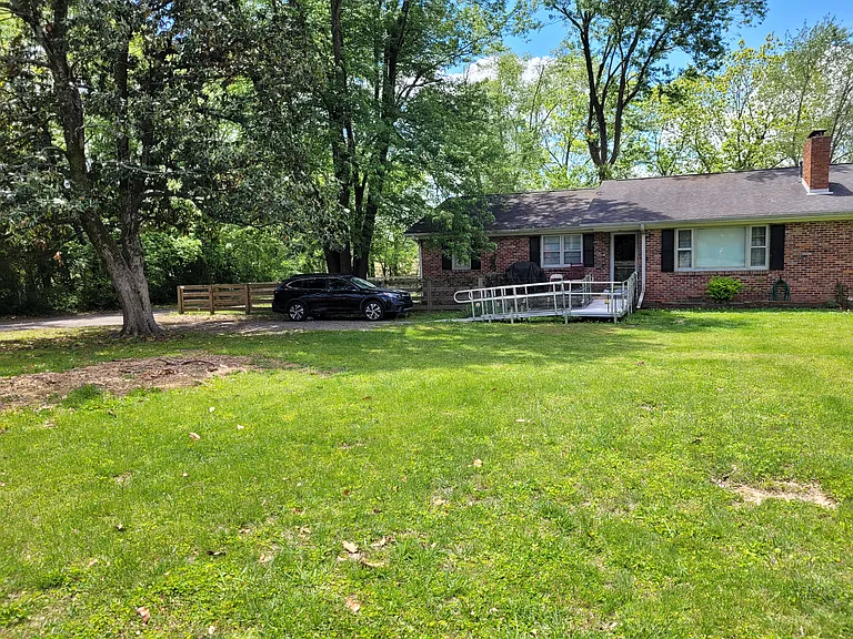 520 College St #A — Photo 7