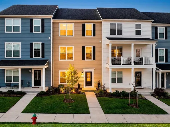 2033 Coneflower Ln, Blacksburg, VA 24060